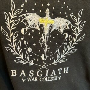 🖤 Embroidered Fourth Wing Sweatshirt for Fantasy Enthusiasts!